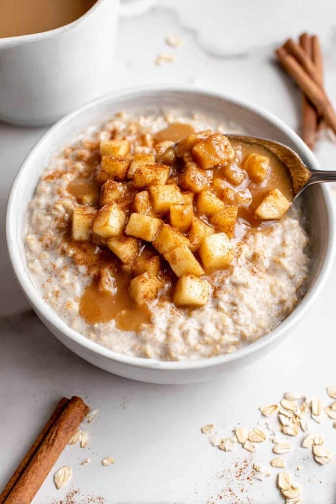 Creamy Cinnamon Apple Oatmeal Recipe